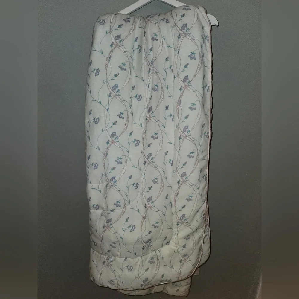 Vintage 3 Piece Floral Print Comforter & Pillowcases by Dan River